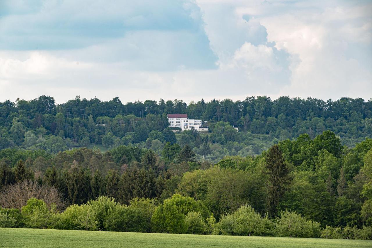 Hotel Pfefferburg Schonaich Екстер'єр фото
