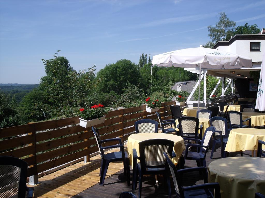 Hotel Pfefferburg Schonaich Екстер'єр фото
