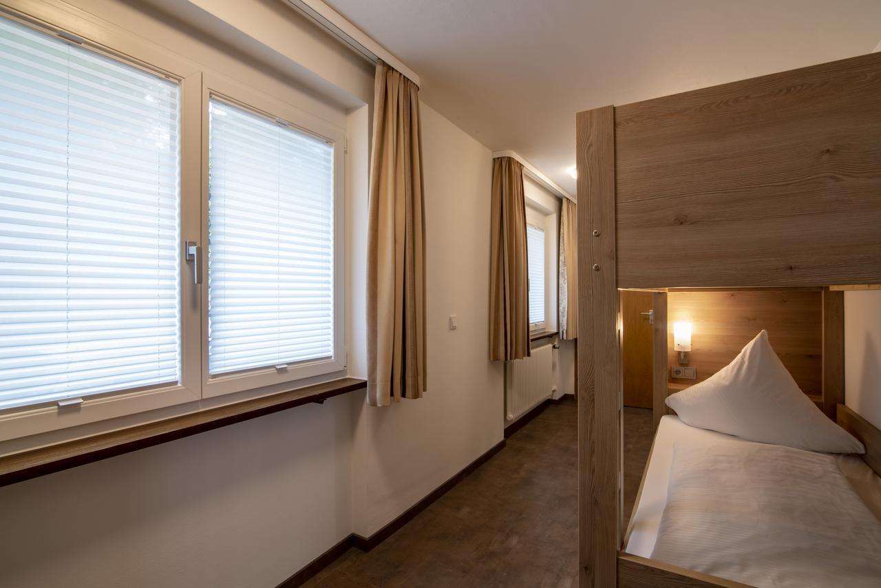 Hotel Pfefferburg Schonaich Екстер'єр фото